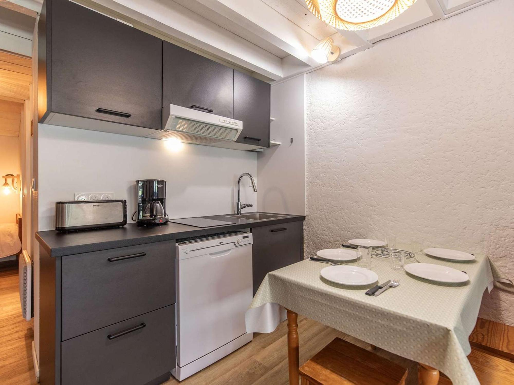 T2 Renove Avec Terrasse, Parking Prive, Local Velos A Cauterets - Fr-1-401-290 Extérieur photo